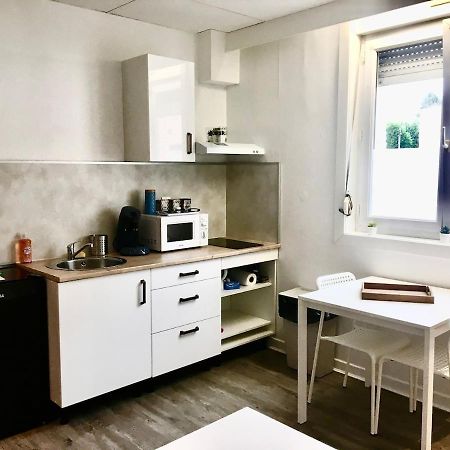 Studio proche centre, zoo et axes routiers Appartamento Maubeuge Esterno foto