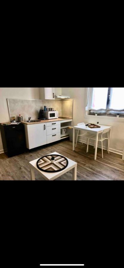 Studio proche centre, zoo et axes routiers Appartamento Maubeuge Esterno foto